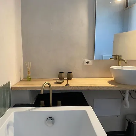 Spacious Studio, View And Bath Sorradile