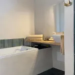 Spacious Studio, View And Bath *