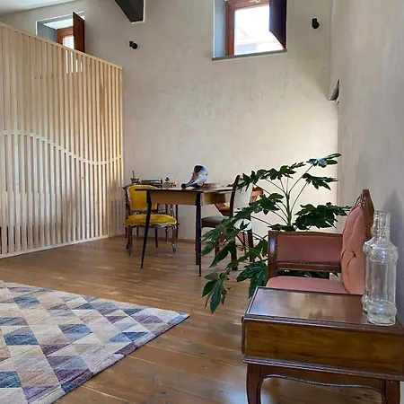Apartment Spacious Studio, View And Bath Sorradile