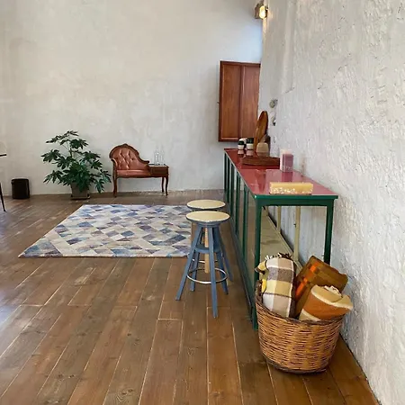 Spacious Studio, View And Bath Sorradile