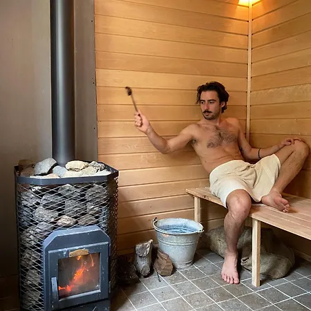 شقة Spacious Studio, View And Bath Sorradile